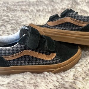Little boys size 12.5 old skool vans. Brown with gray and black graphic